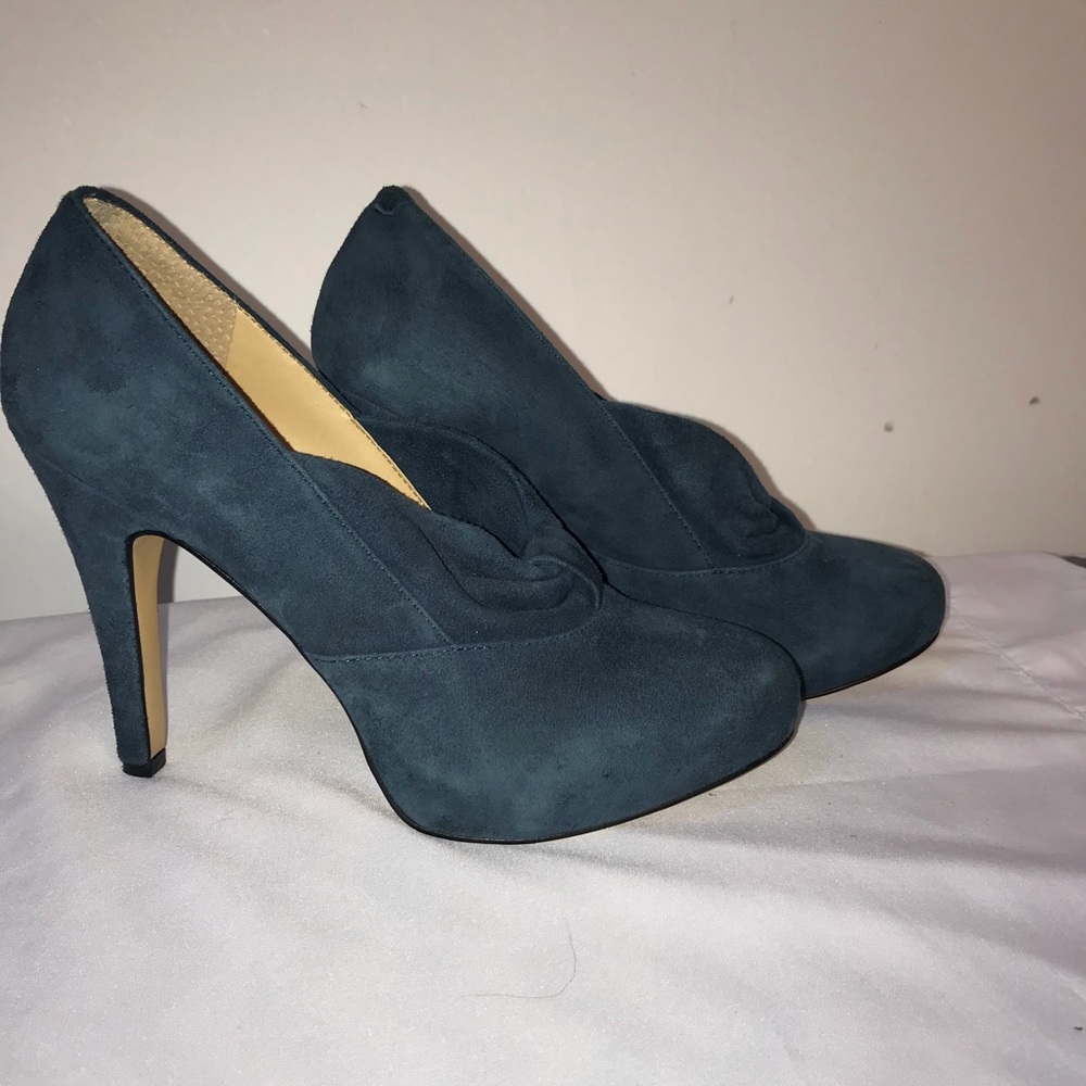 Nine West Blue Suede Bootie, size 7.5